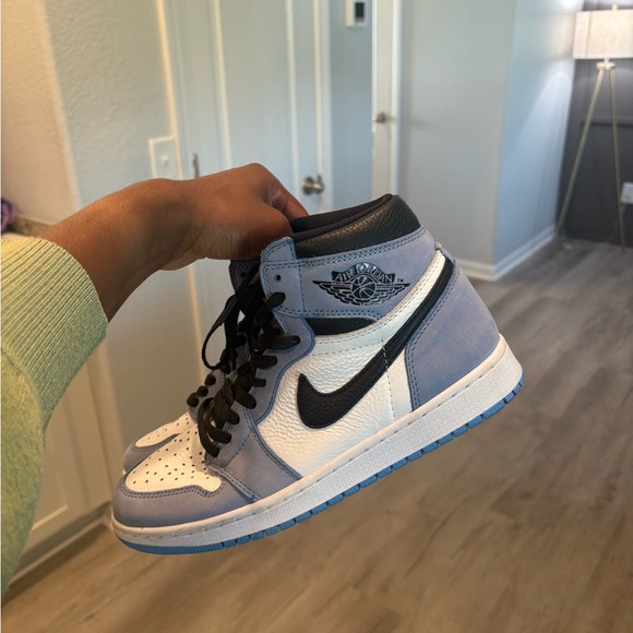 Nike Air Jordan 1 Retro High OG University Blue - Picture 1 of 3
